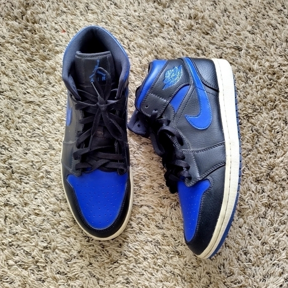 Nike Air Jordan 1 Retro Mid Black Hyper Royal 554724-068 Sz 11 - Picture 1 of 10